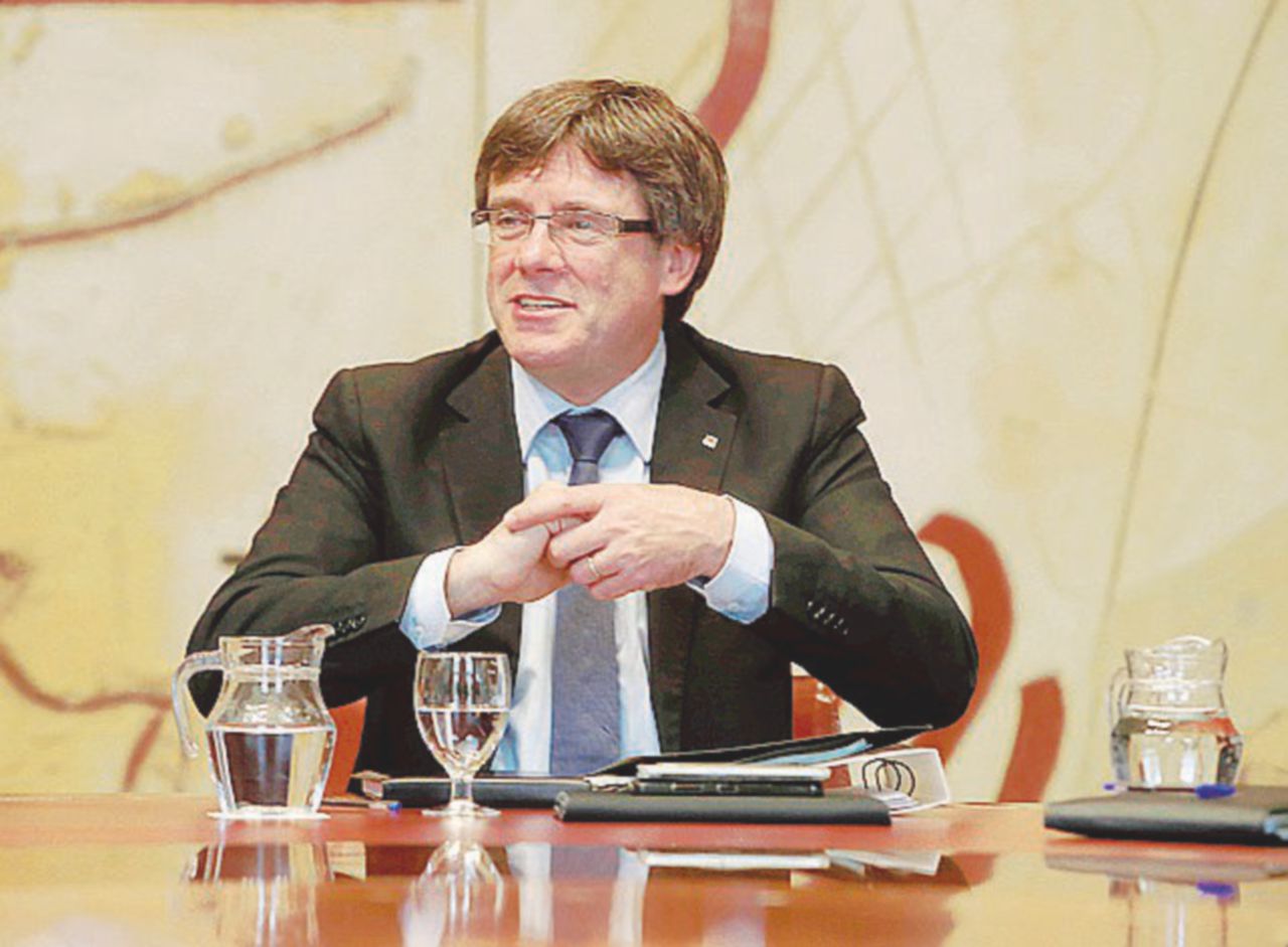 “Gli elettori catalani rapiti dagli alieni” “Gli elettori catalani rapiti dagli alieni”