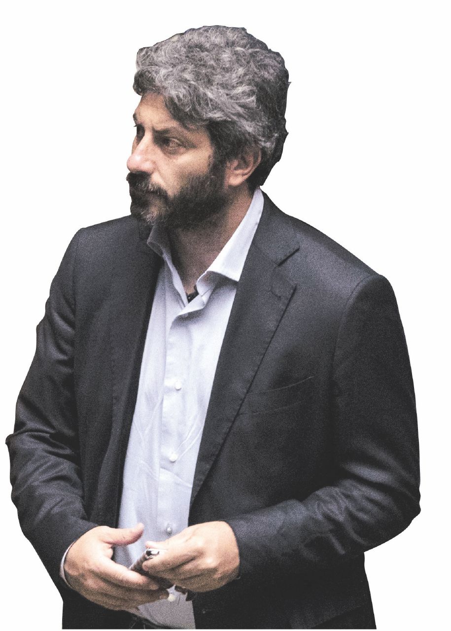 Fico non fa la foglia di fico: tace e spaventa i vertici del M5S Fico non fa la foglia di fico: tace e spaventa i vertici del M5S