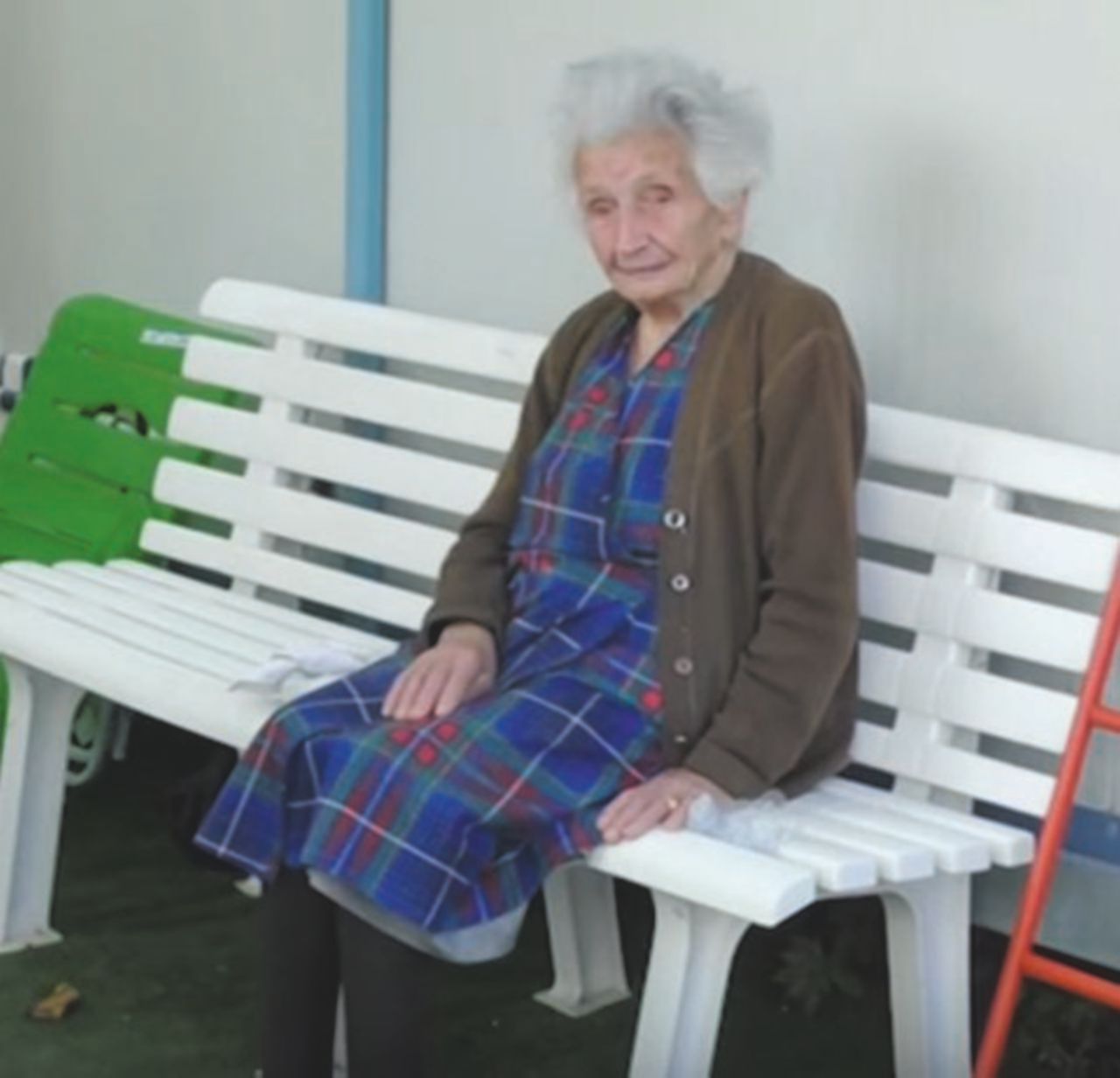 Copertina di “Sfrattata” la terremotata di 96 anni. Anzi no