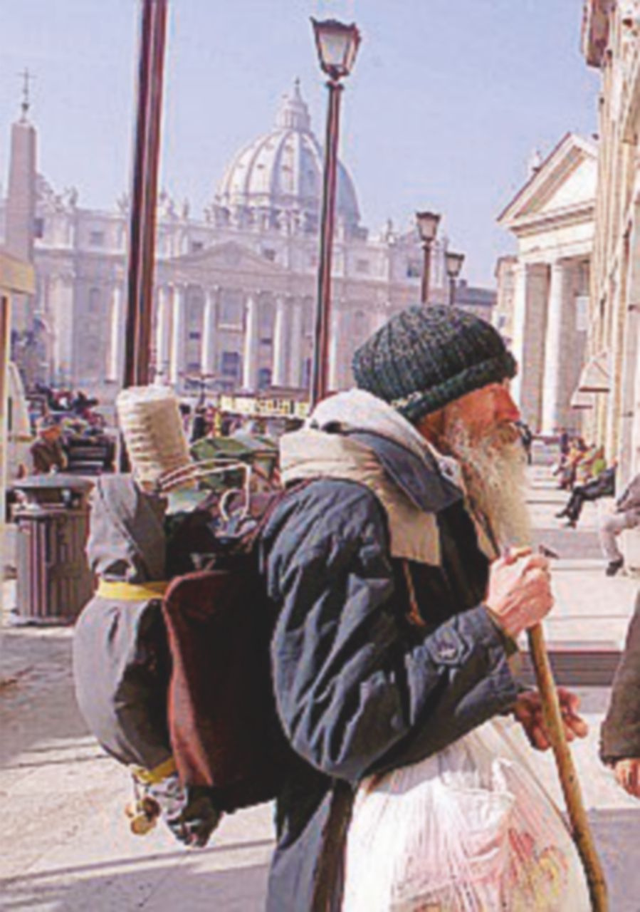 Via i clochard da piazza San Pietro. Ma solo di giorno Via i clochard da piazza San Pietro. Ma solo di giorno