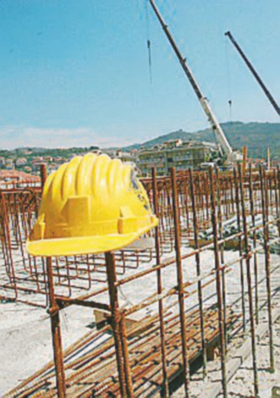 morti sul lavoro operaio di 58 anni cade in un macchinario per frantumare laterizi da Ilfattoquotidiano.it morti sul lavoro operaio di 58 anni cade in un macchinario per frantumare laterizi