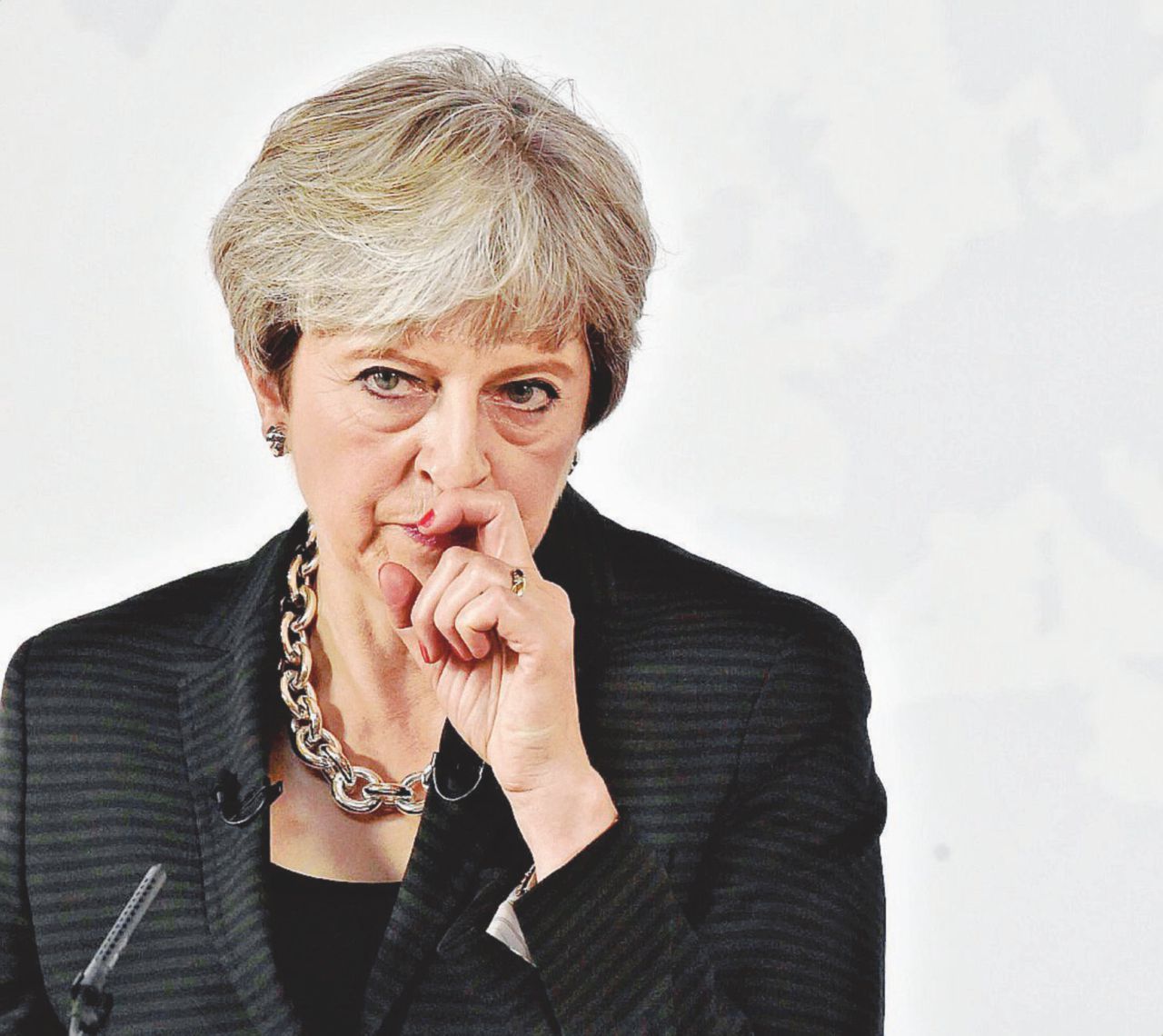 Invito agli italiani - “Vogliamo che restiate”, ha detto il premier dei 600 mila residenti in GB nell’incontro di Firenze - Ansa La supercazzola ritardante: Brexit soltanto dal 2021