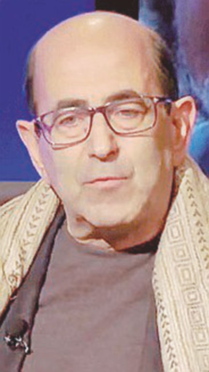 Mauro Calise - Politologo, scrittore e giornalista Questa non è democrazia diretta. E la base degli iscritti non cresce