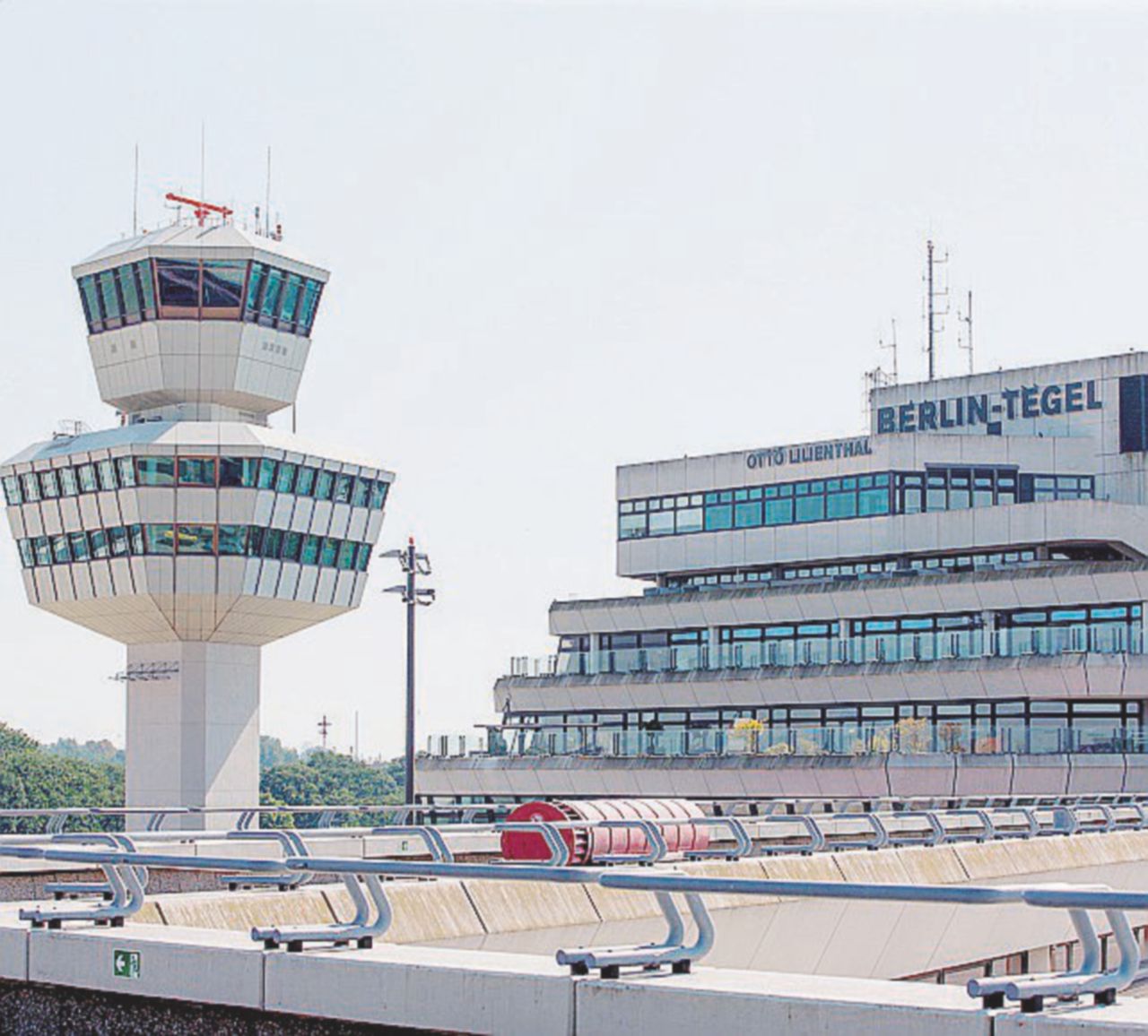 I liberali “salvano” il vecchio aeroporto I liberali “salvano” il vecchio aeroporto