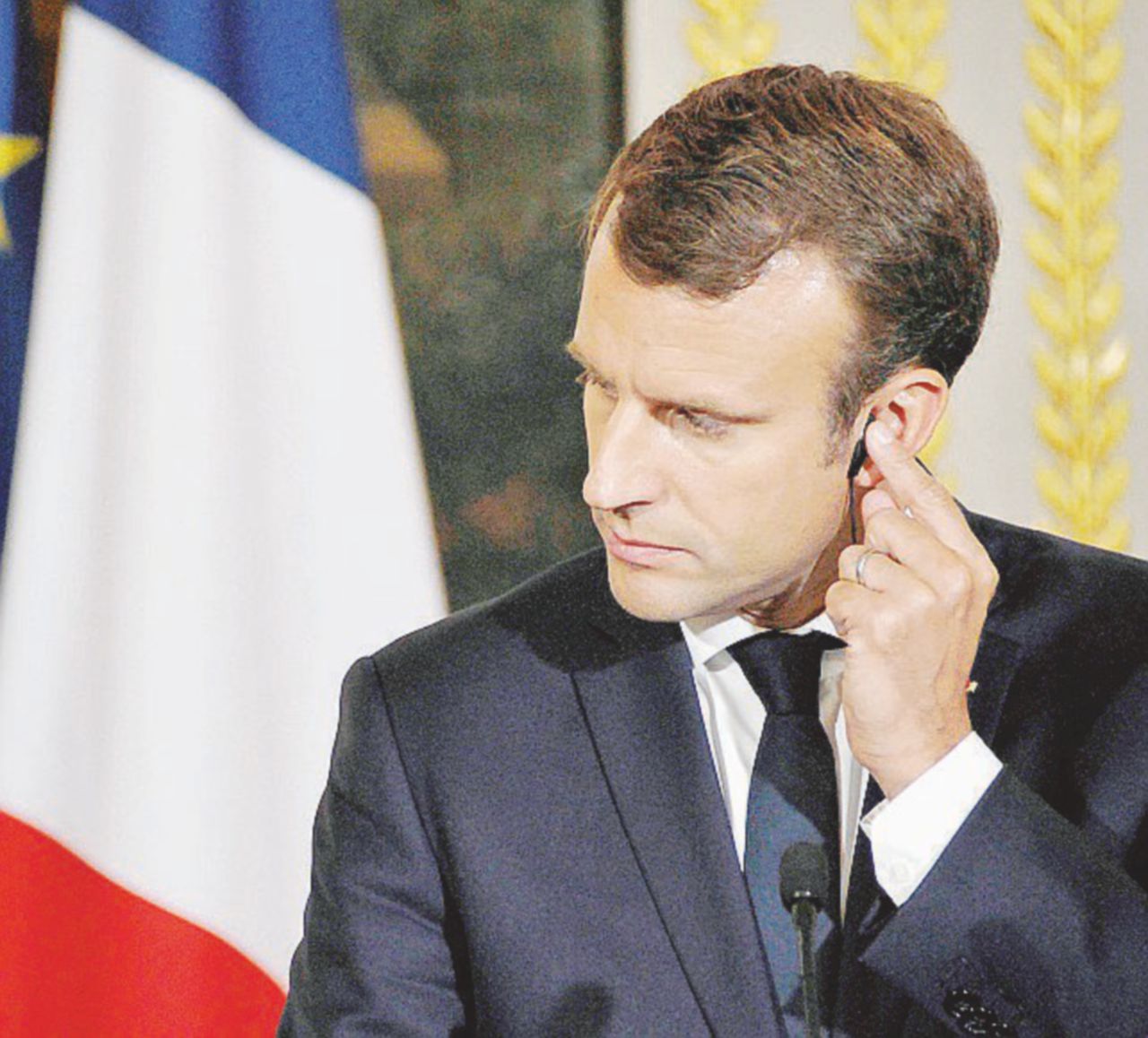 Macron, al Senato la prima sconfitta Macron, al Senato la prima sconfitta