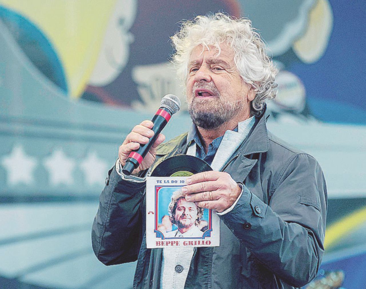 Da garante a papà - Beppe Grillo sul palco di Rimini - LaPresse Grillo e i duellanti: “Fico è romantico, Luigi è di carriera. Ma li ho messi in riga”