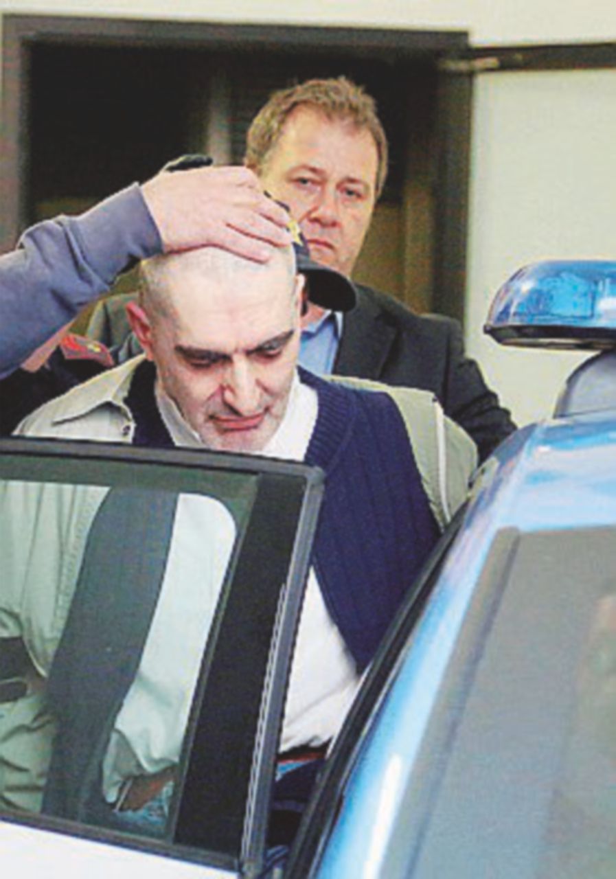 Perugia, accoltella 2 giudici in tribunale: fermato 50enne Perugia, accoltella 2 giudici in tribunale: fermato 50enne