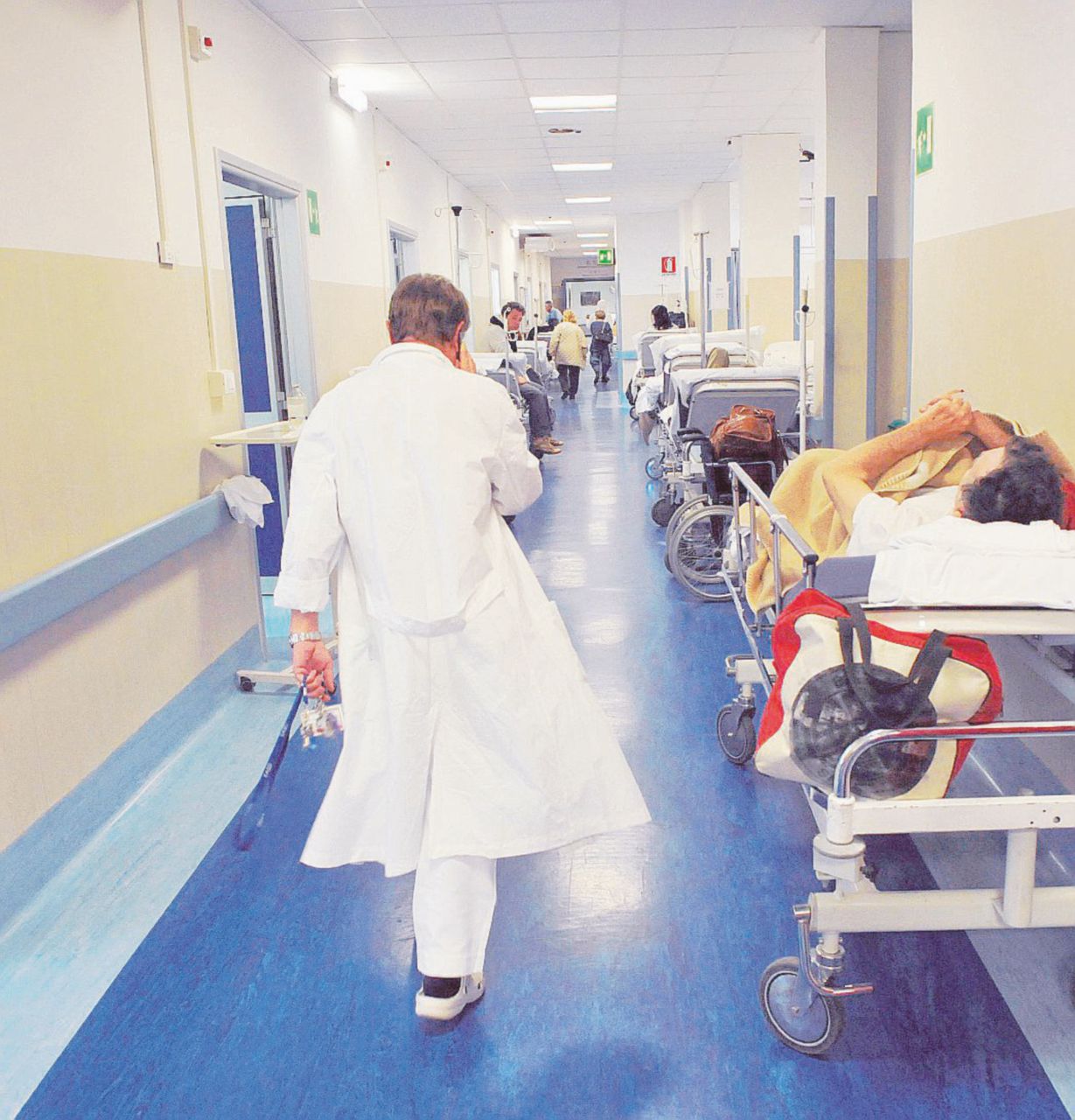 Il punto di rottura - La spesa per la sanità in Italia cala dal 2010 - Ansa Sanità, mai così in basso: “Calerà la speranza di vita”