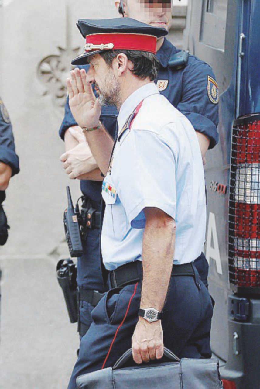 - Lopez, n° 3 dei Mossos - Ansa Il capo dei Mossos non si piega a Madrid: fedeltà alla Catalogna