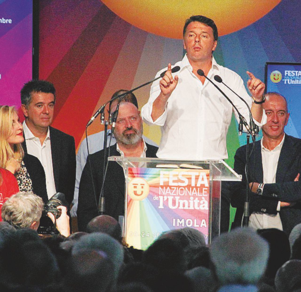 Sul palco - Matteo Renzi alla Festa dell’Unità di Imola - Ansa Il Giglio Magico non c’è più: chi sale nel circolo di Renzi