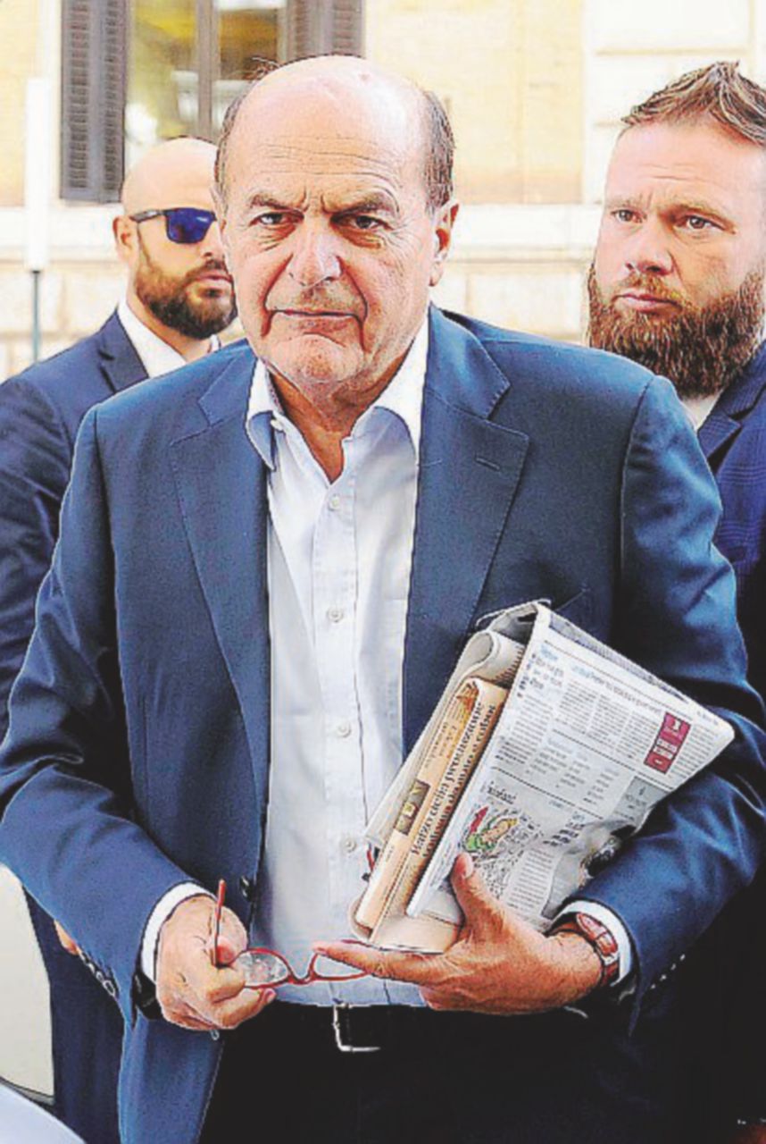 Ditta - Pier Luigi Bersani - LaPresse Il governo inizia a ballare in Senato