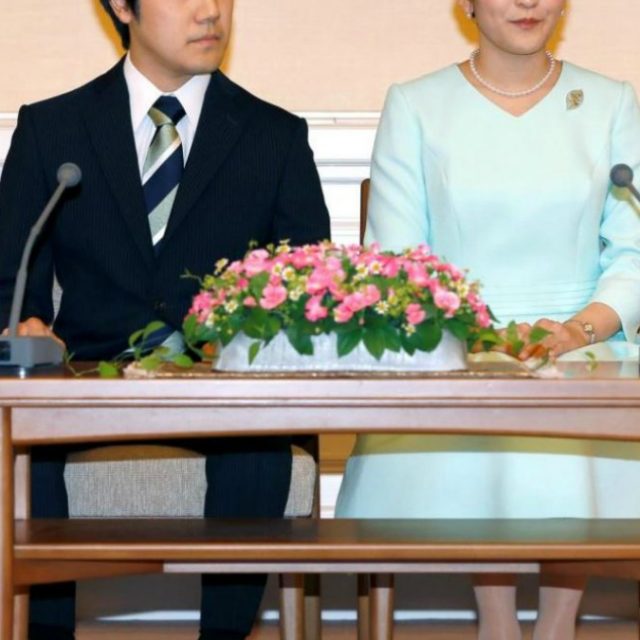 Giappone, un “uomo comune” per la principessa Mako: addio al titolo imperiale per amore
