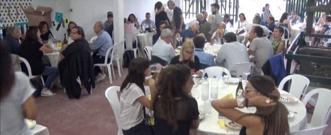 Copertina di Versiliana 2017, l’assemblea dei Soci di Fatto: la comunità dei lettori a pranzo con Travaglio, Gomez e Padellaro