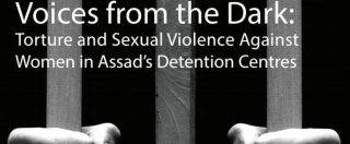 Copertina di Siria, le “voci nel buio” delle 7mila donne torturate nelle carceri di Assad: “Serve processo per crimini contro l’umanità”