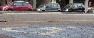 Copertina di Parcheggi disabili, come si misura l’inciviltà? “15 multe al giorno a Milano”. “Il disagio è incalcolabile”