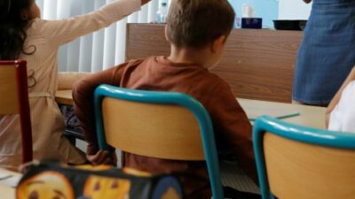 Copertina di Scuola, perché i compiti a casa fanno bene agli studenti