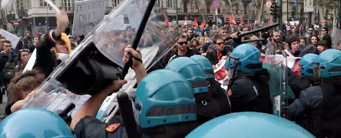 Copertina di G7 a Torino, scontri tra polizia e studenti. Il corteo cercava di raggiungere la zona dove alloggiano i ministri