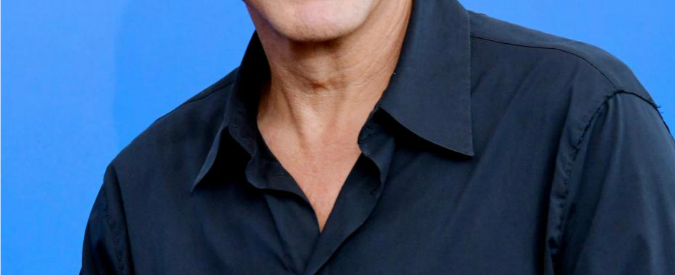 Roma, choc alla festa per il film di George Clooney: scenografo trovato morto nel bagno del locale