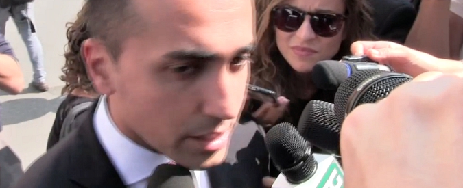 Copertina di M5s, Di Maio a Milano per la prima uscita da candidato premier: “Malumori per il mio ruolo? Non mi interessa”