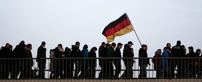 Germania, Afd prende il 20% nell’ex Ddr: tra i dimenticati d’oltre Cortina risorge la cupa identità dei “tedeschi più tedeschi”