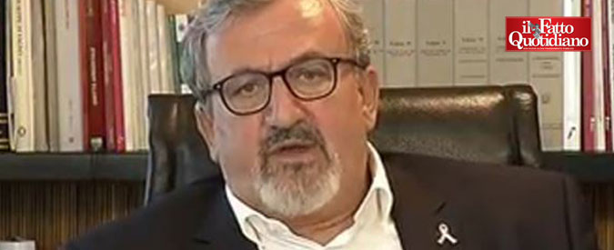 Copertina di M5s, il candidato Di Maio secondo Emiliano: “Affetto per lui, ma personaggio in cerca d’autore. Ha prevalso la fedeltà al capo”