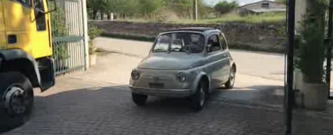 Copertina di La 500 ha 50 anni ed è più forte del terremoto. La proprietaria: “Mi dà la forza per resistere”