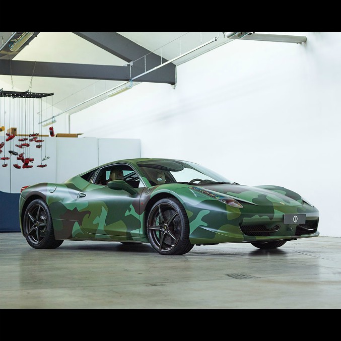Copertina di La Ferrari 458 Italia Army di Lapo Elkann va di nuovo all’asta – FOTO