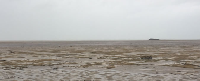 Copertina di Uragano Irma, alle Bahamas l’oceano si ritira e lascia scoperta la costa. Il raro fenomeno atmosferico