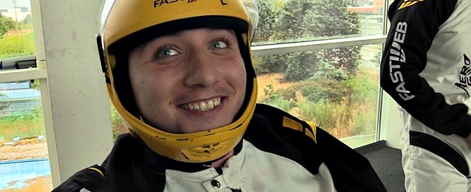 Copertina di Michael, tetraplegico a 22 anni, sogna di volare: ‘Ho desiderato morire in Svizzera’. La mamma: ‘Lo accompagnerò sempre’