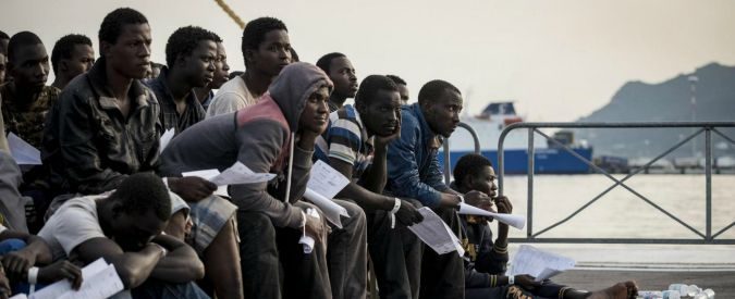 Migranti, il capitale deporta i nuovi schiavi per sostituirli al popolo europeo