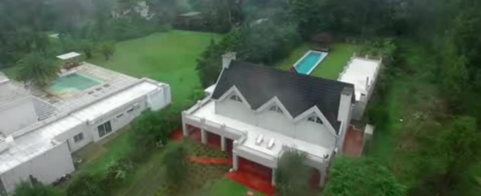 Copertina di In Uruguay la lussuosa villa con piscina del boss Rocco Morabito vista dal drone