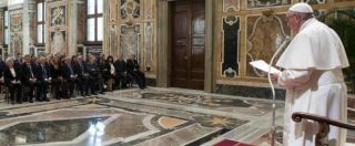 Copertina di Mafia, Papa Francesco: “È segno di una politica deviata, attecchisce e si sviluppa dove c’è corruzione”