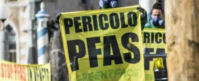 Veneto, il monitoraggio della Regione sui Pfas: “Ci sono sostanze pericolose nel sangue di ottomila persone”