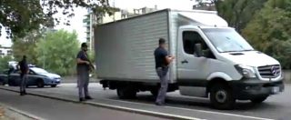 Copertina di Terrorismo, controllati 27mila furgoni, camion e bus in tre giorni. A due asiatici trovato materiale di propaganda jihadista
