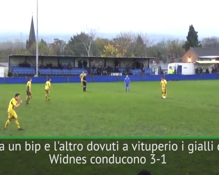 Copertina di Il minuto di calcio più pazzo del mondo: succede di tutto: tiri, rinvii, rimpalli e qualche imprecazione