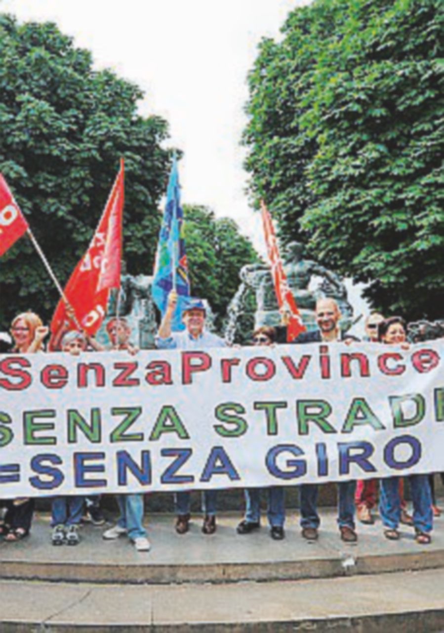 Province al collasso, oggi lo sciopero dei 20mila dipendenti Province al collasso, oggi lo sciopero dei 20mila dipendenti