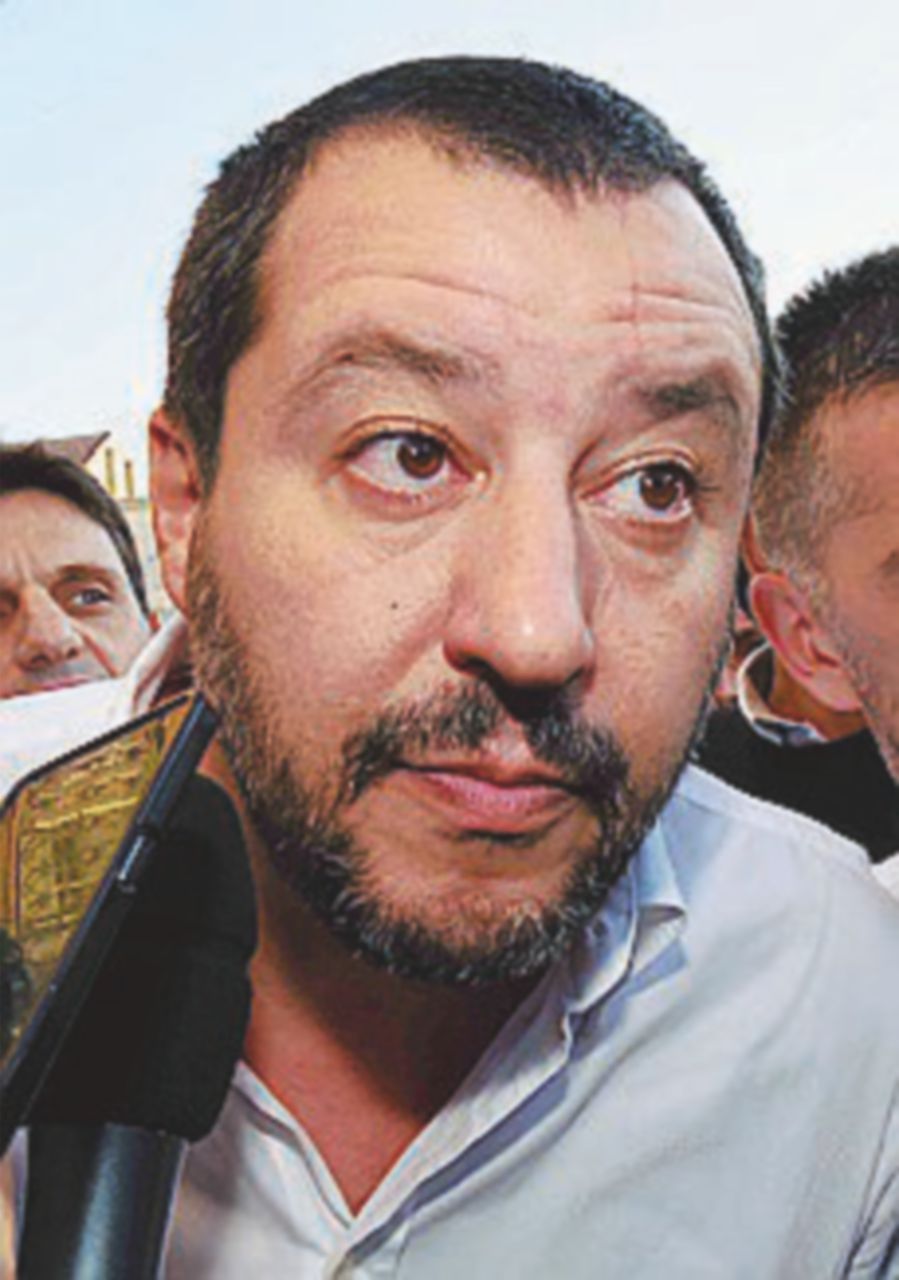 Rosatellum, Salvini contro Meloni: “Si fa le pippe mentali” Rosatellum, Salvini contro Meloni: “Si fa le pippe mentali”