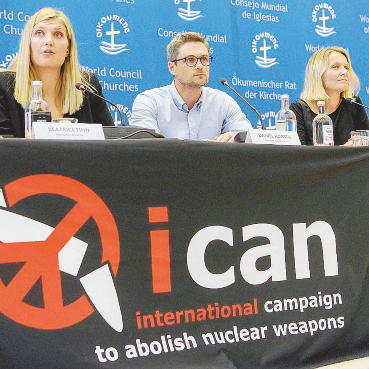 Sigla di speranza - I Can, si può tradurre: “Posso” - Ansa Nobel della buona volontà alla fine delle Bombe H