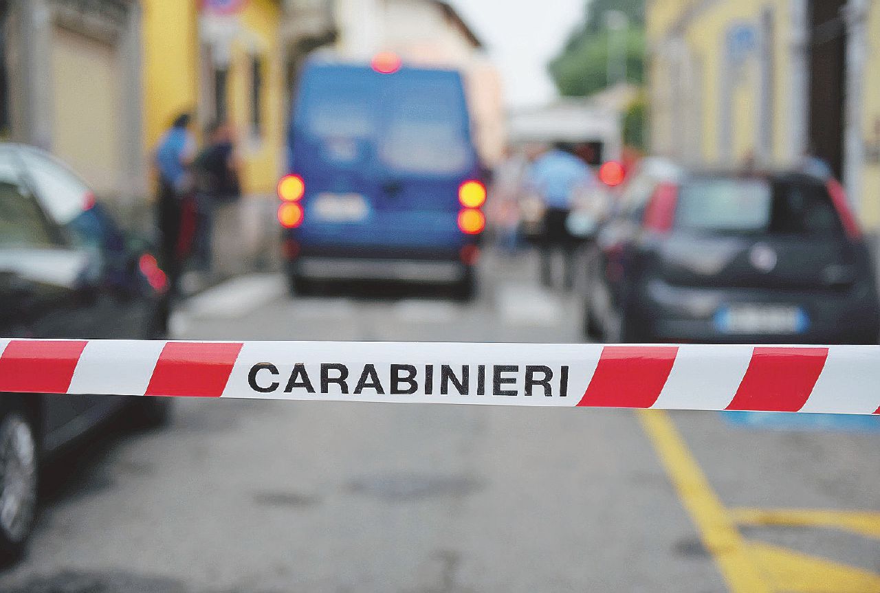 Copertina di “Il carabiniere violento mi disse: siamo protetti”