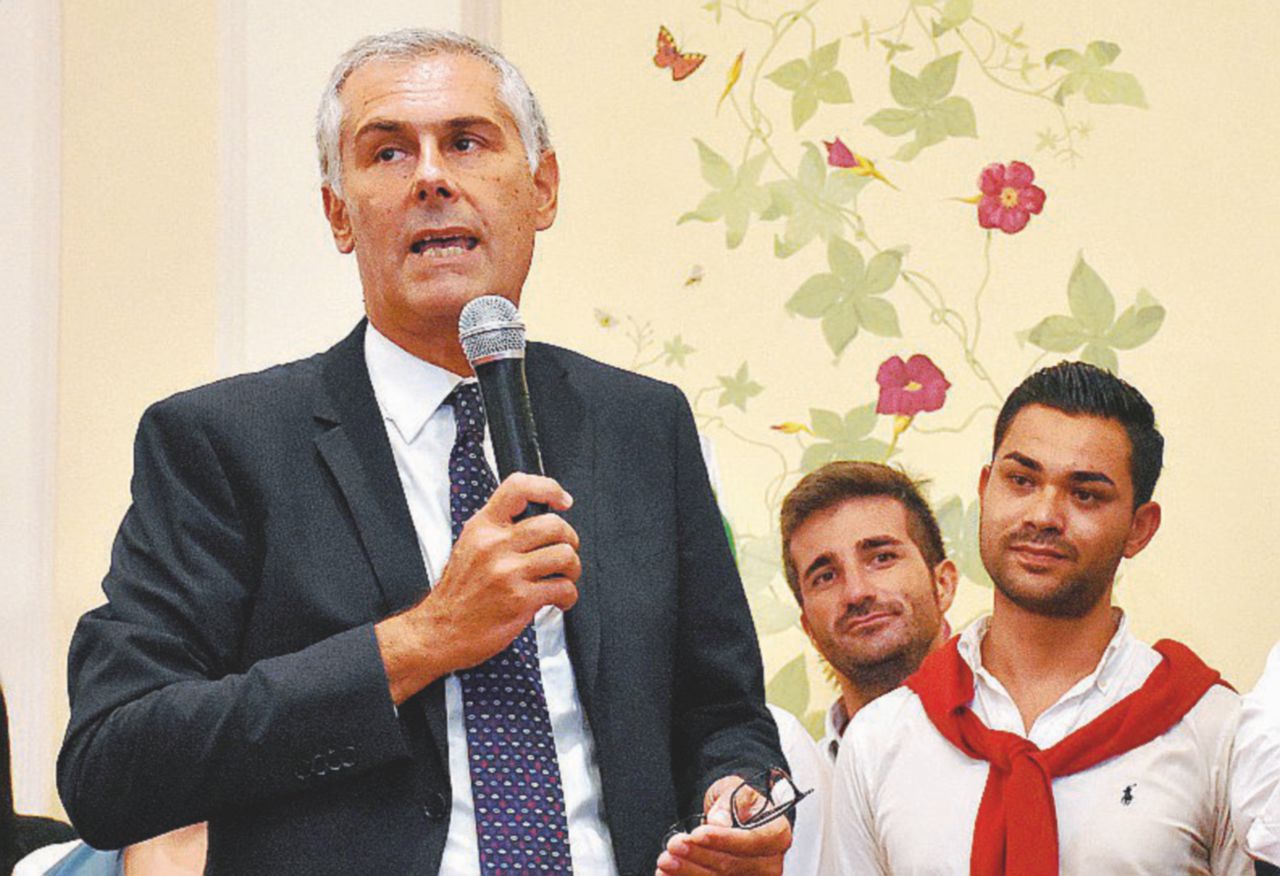 Copertina di Musumeci ha le liste sporche e Micari le ha pure vuote