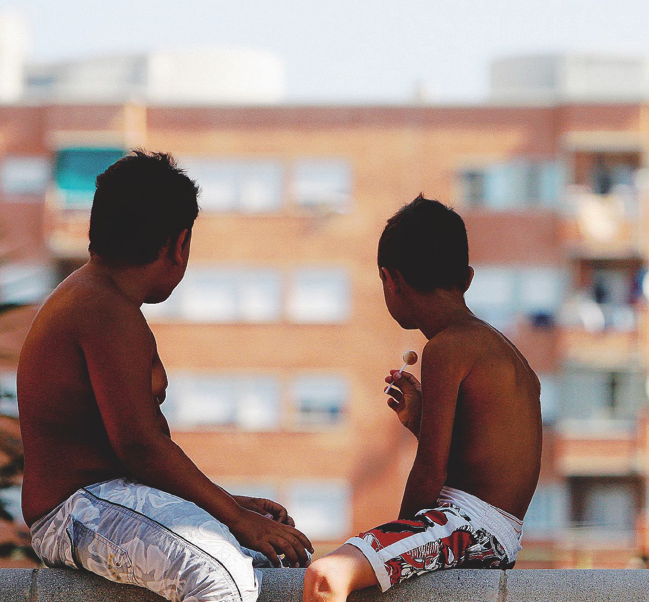 Copertina di Per Ostia solo “pesci piccoli” e la Suburra si mangia Roma