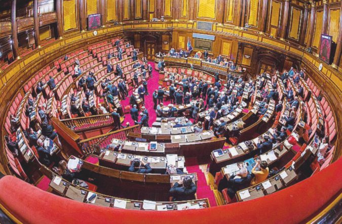 Senato - In aula, seppur a fatica, è in discussione il ddl Businarolo, approvato già alla Camera - Ansa Serve una legge per tutelare chi denuncia: forse ci siamo