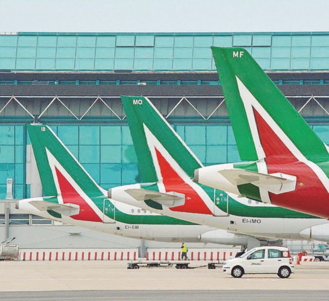 C’era una volta - Alitalia sarà venduta a pezzi - Ansa Addio Alitalia: tagli e vendita a pezzi Ma dopo le elezioni