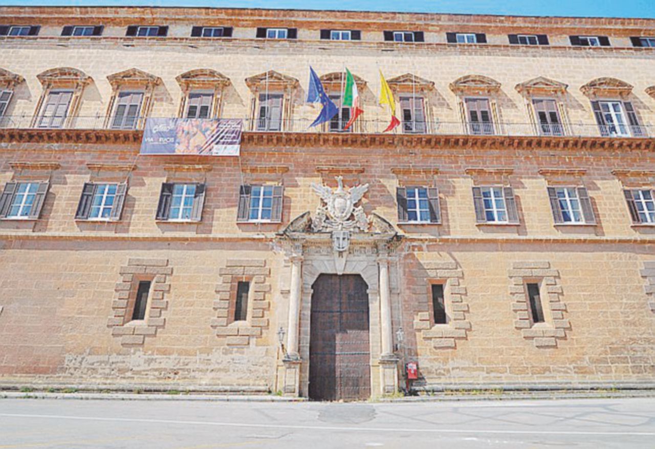 Rosario, che malafine. Meno poteri a Catania, Messina e Palermo