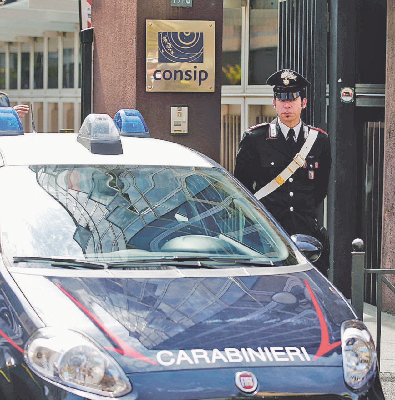 Copertina di L’ex capo di Consip promuove l’addetta alle gare di Consip