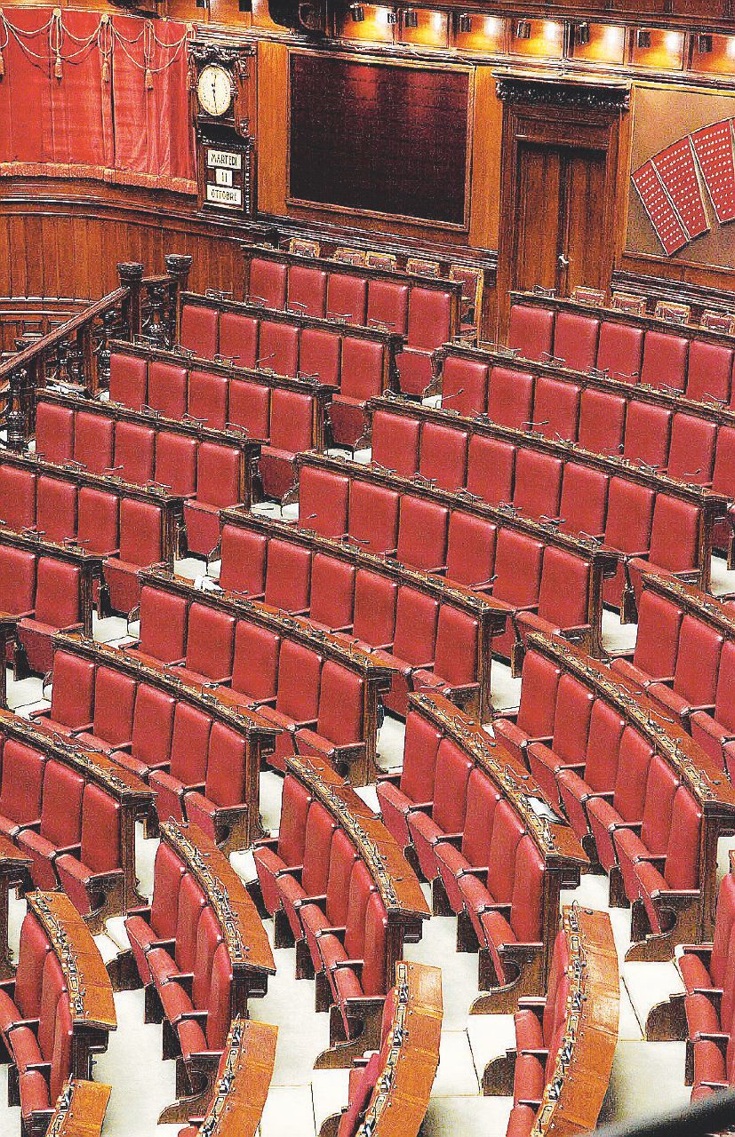 Il Parlamento si ferma per il referendum inutile