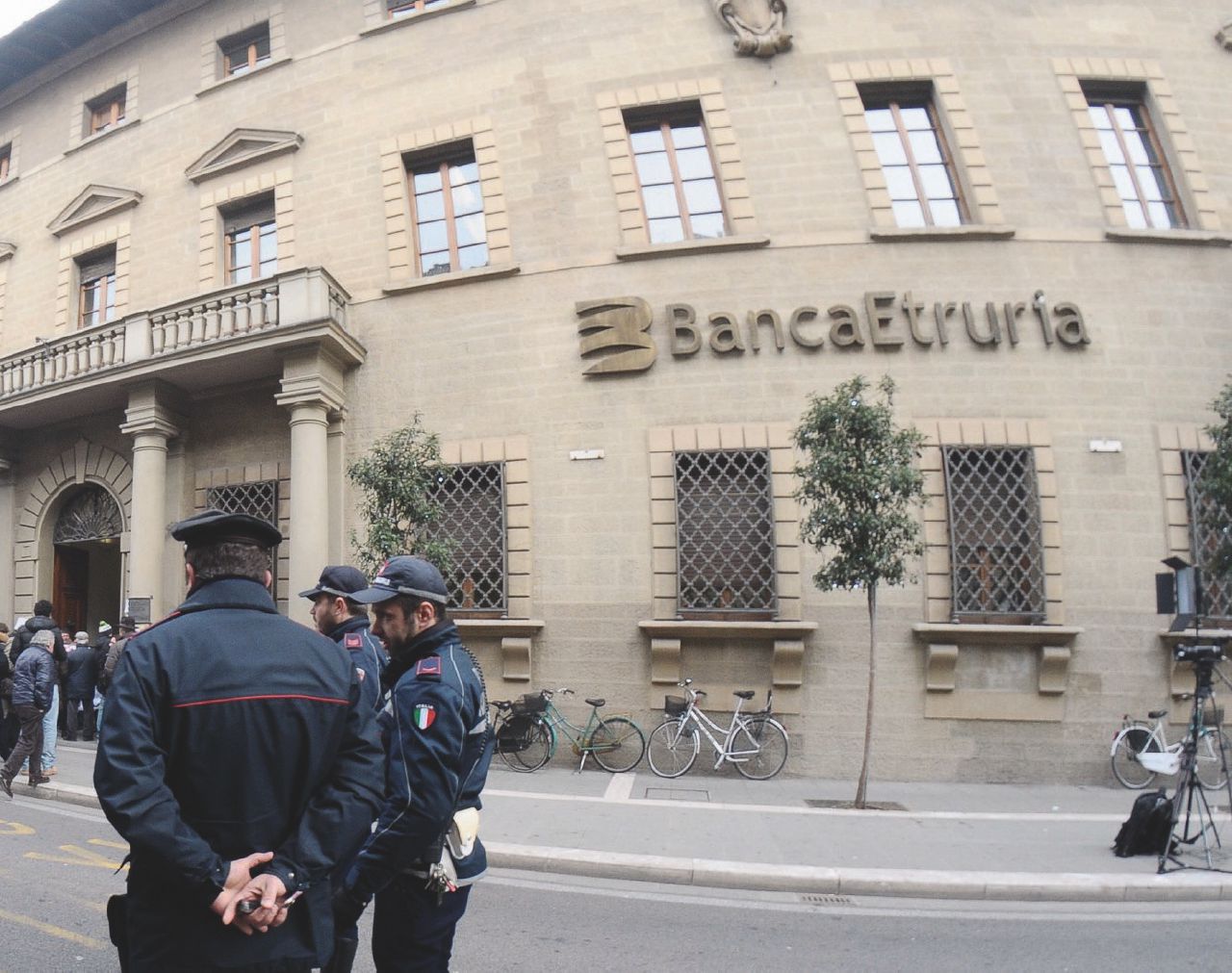 “Gentiloni spieghi in aula” M5S e Mpd contro Boschi