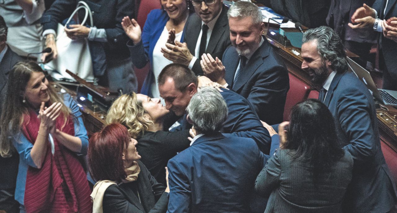 Dopo le infinite forzature di Montecitorio, siamo all’ennesimo sfregio alla Costituzione