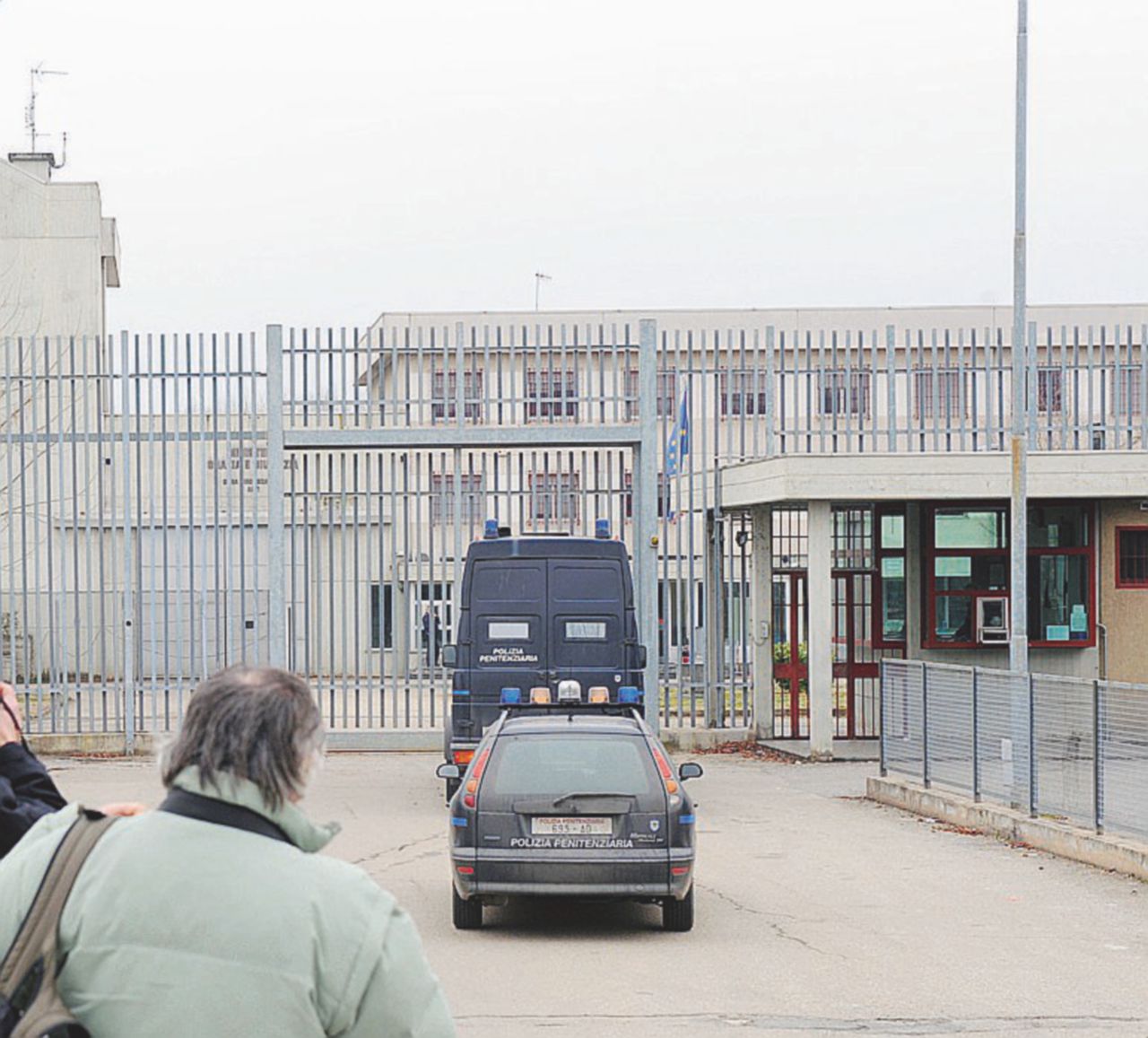 Copertina di Carcere di Asti, il governo resiste e ora paga doppio