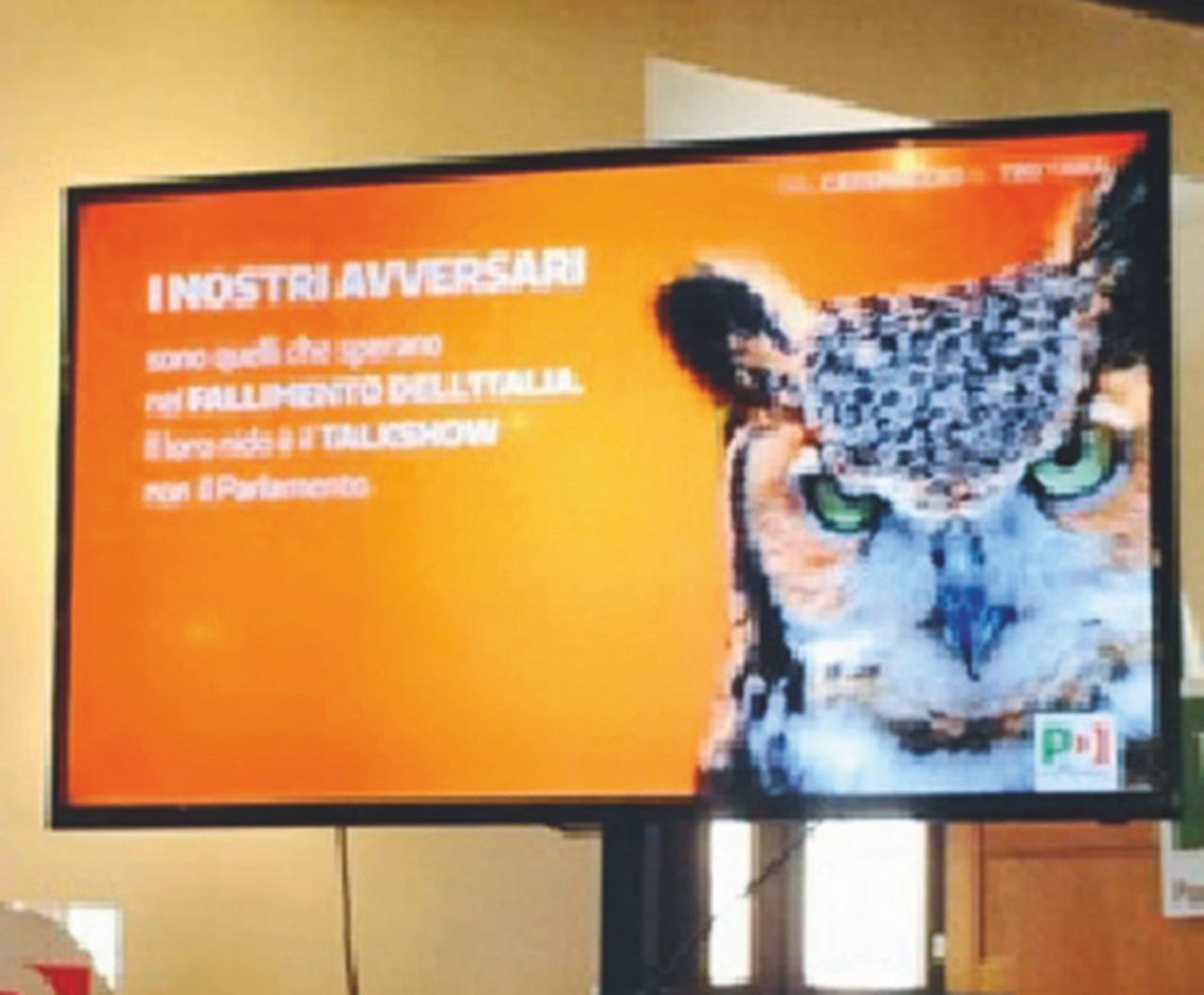 Da “gufo” a “fascista”: l’insultario renziano